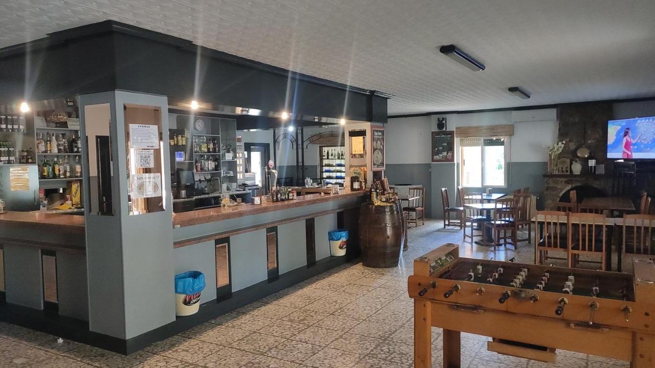 Hostal Restaurante Solaire Castañar de Ibor Extérieur photo