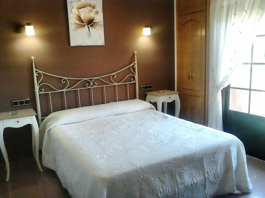 Hostal Restaurante Solaire Castañar de Ibor Chambre photo