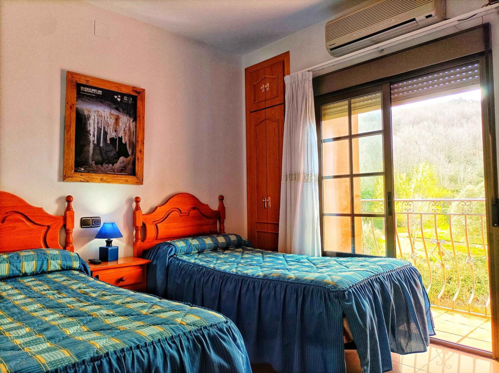 Hostal Restaurante Solaire Castañar de Ibor Extérieur photo