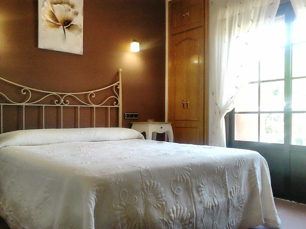 Hostal Restaurante Solaire Castañar de Ibor Chambre photo