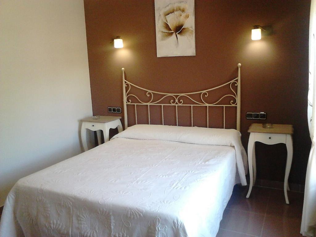 Hostal Restaurante Solaire Castañar de Ibor Chambre photo