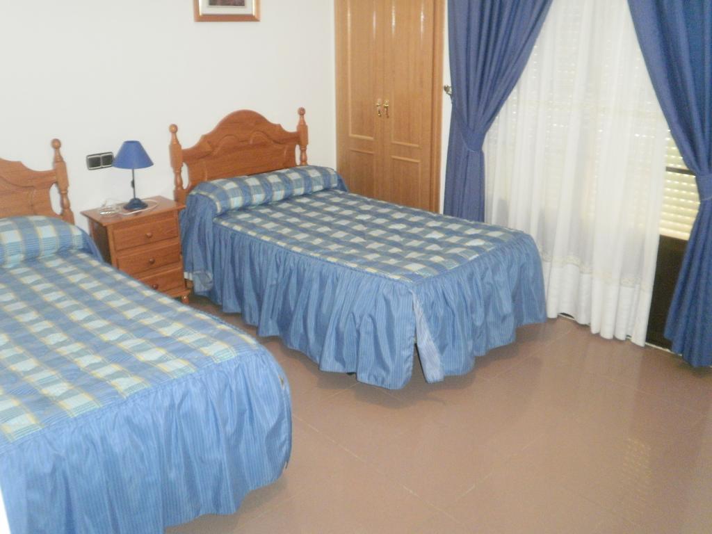 Hostal Restaurante Solaire Castañar de Ibor Extérieur photo