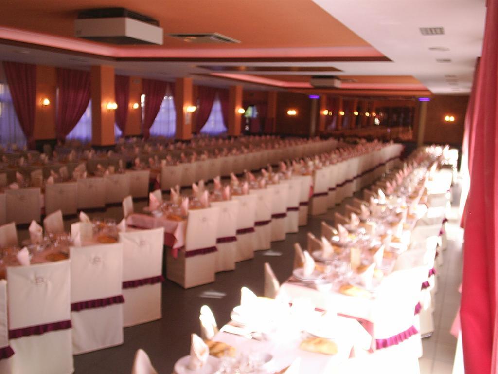 Hostal Restaurante Solaire Castañar de Ibor Extérieur photo